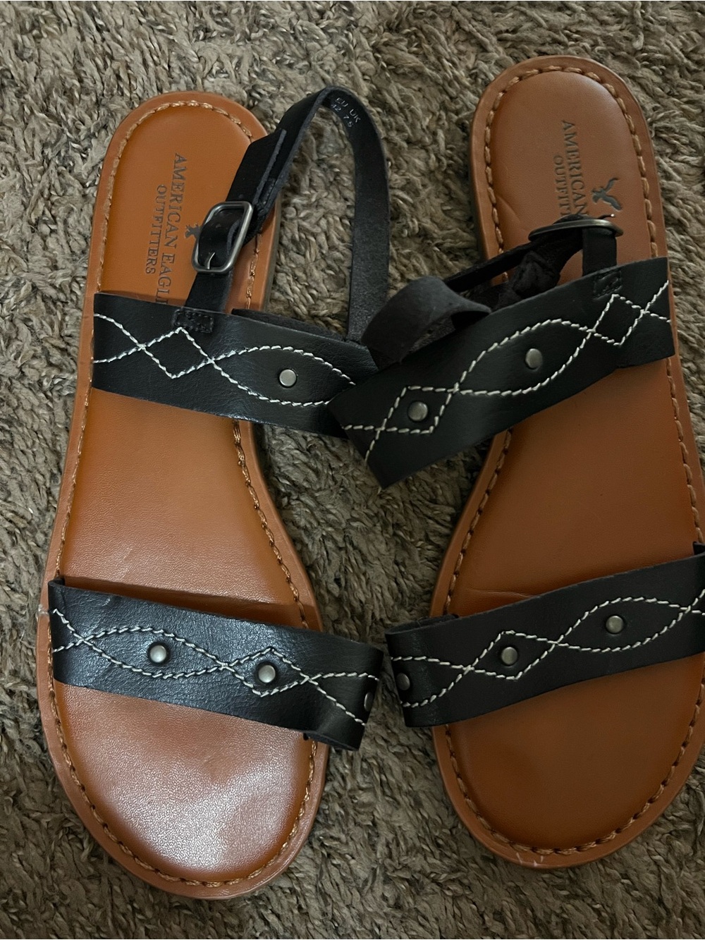 American Eagle Outfitters Black Strappy Women's Sandals with Brown Footbed